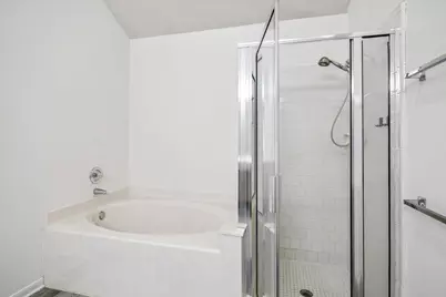 143 W Village Knoll Circle, The Woodlands, TX 77381 - Photo 19