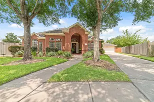 102 Barrington Pointe Ct, League City, TX 77573 - Photo 3