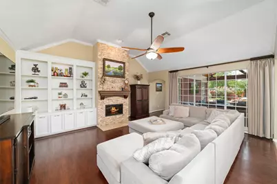 102 Barrington Pointe Court, League City, TX 77573 - Photo 17