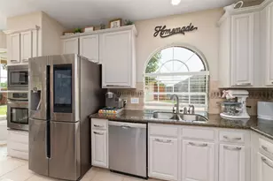 102 Barrington Pointe Ct, League City, TX 77573 - Photo 23