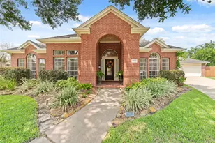 102 Barrington Pointe Ct, League City, TX 77573 - Photo 5