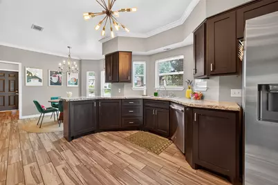 5310 Holly View Drive, Houston, TX 77091 - Photo 17