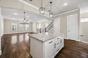 869 Wakefield Dr, Houston, TX 77018 - Photo 9
