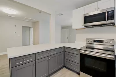 1306 W 6th Street, Freeport, TX 77541 - Photo 5