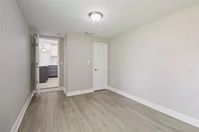 1306 W 6th Street, Freeport, TX 77541 - Photo 9