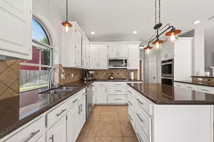 4218 Magnolia Ln, Sugar Land, TX 77478 - Photo 11