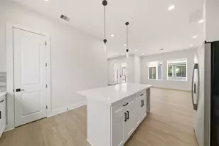 1400 Cedar Post Ln, Houston, TX 77055 - Photo 19