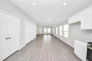 807 Jefferson Ave, Cleveland, TX 77327 - Photo 19