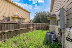104 Yegua Cir, Huntsville, TX 77340 - Photo 25
