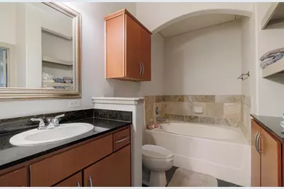 1901 Post Oak Boulevard #3205, Houston, TX 77056 - Photo 13