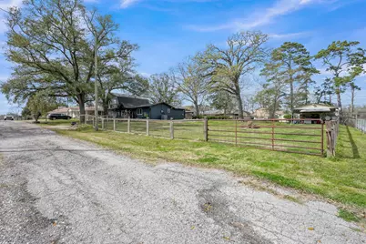 281 N Shady Oaks Drive, Point Blank, TX 77364 - Photo 33