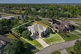 2296 Lakeway Dr, Friendswood, TX 77546 - Photo 41