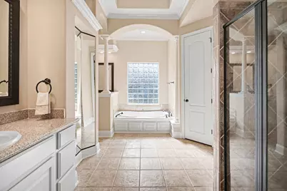 2296 Lakeway Drive, Friendswood, TX 77546 - Photo 25