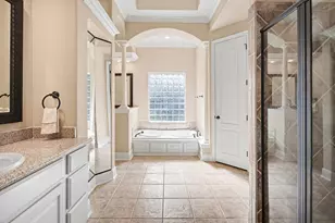 2296 Lakeway Dr, Friendswood, TX 77546 - Photo 25