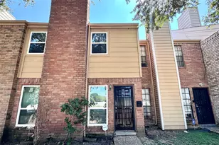 9901 Sharpcrest St, Houston, TX 77036 - Photo 31