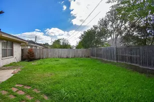 14418 Royal Hill Dr, Houston, TX 77083 - Photo 27