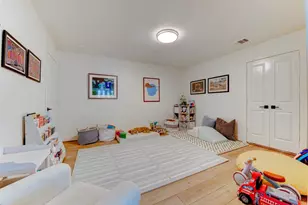 2406 Blue Water Ln, Houston, TX 77018 - Photo 23