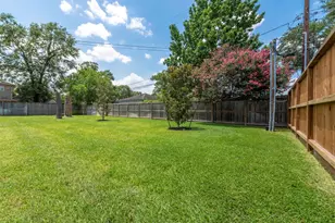 2406 Blue Water Ln, Houston, TX 77018 - Photo 41