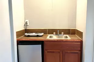 7603 Greendown St, Houston, TX 77087 - Photo 9
