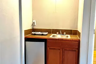 7603 Greendown St, Houston, TX 77087 - Photo 3