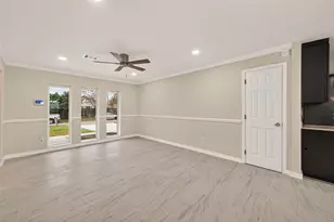 11118 Stroud Dr, Houston, TX 77072 - Photo 5