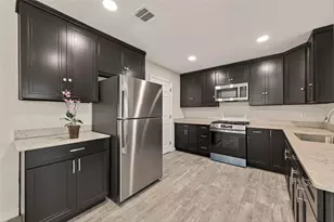 11118 Stroud Dr, Houston, TX 77072 - Photo 9