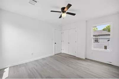 9007 Hilda Street, Houston, TX 77033 - Photo 7