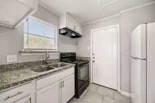 505 13th St N, Texas City, TX 77590 - Photo 9