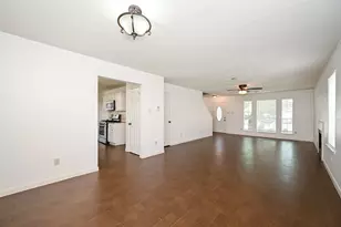 2914 Silent Dr, Sugar Land, TX 77498 - Photo 11