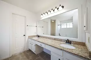 2914 Silent Dr, Sugar Land, TX 77498 - Photo 23