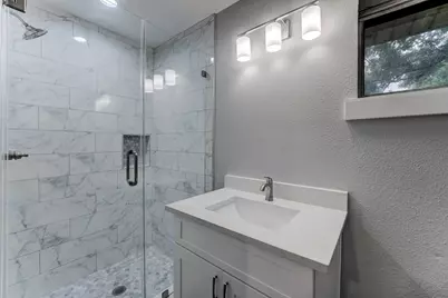 5535 Elm Springs Drive, Houston, TX 77048 - Photo 27