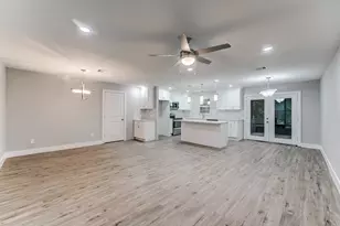 5535 Elm Springs Dr, Houston, TX 77048 - Photo 7