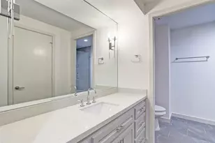 121 N Post Oak Ln, Houston, TX 77024 - Photo 17