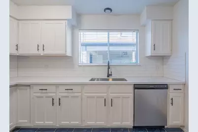 16127 Olive Glen Drive, Houston, TX 77082 - Photo 9