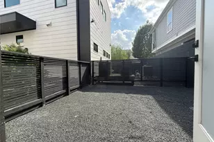 1015 E 27th St, Houston, TX 77009 - Photo 19
