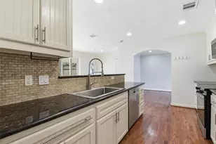 2019 Brimberry St, Houston, TX 77018 - Photo 19