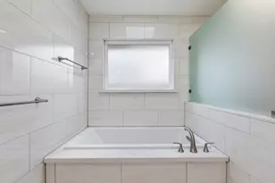 2019 Brimberry St, Houston, TX 77018 - Photo 33