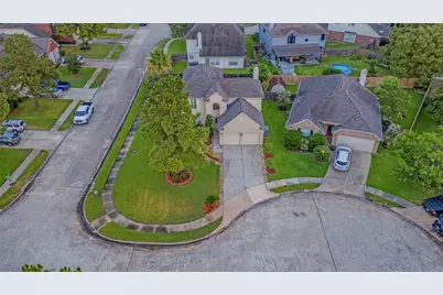 9514 Trailing Moss Drive, Houston, TX 77064 - Photo 37