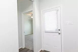 6718 Coral Bells Ln, Dickinson, TX 77539 - Photo 15