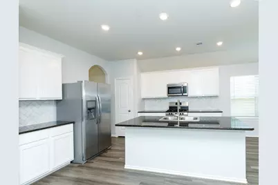 6718 Coral Bells Lane, Dickinson, TX 77539 - Photo 5