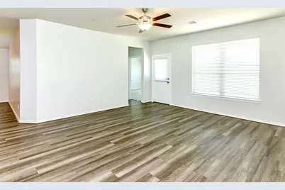 6718 Coral Bells Lane, Dickinson, TX 77539 - Photo 13