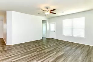 6718 Coral Bells Ln, Dickinson, TX 77539 - Photo 13