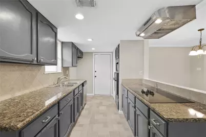 16306 Forest Bend Avenue, Friendswood, TX 77546 - Photo 7