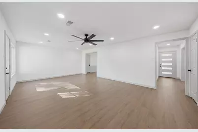 5002 Cedar Creek Drive, Dickinson, TX 77539 - Photo 19