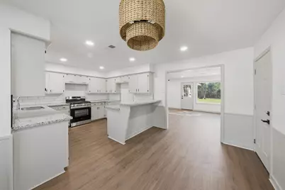 5002 Cedar Creek Drive, Dickinson, TX 77539 - Photo 11