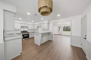 5002 Cedar Creek Dr, Dickinson, TX 77539 - Photo 11