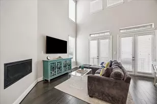 1702 Oak Leaf Pass Dr, Houston, TX 77055 - Photo 9