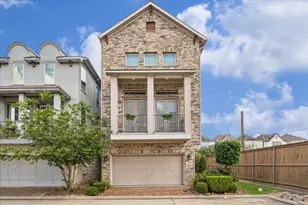 1702 Oak Leaf Pass Dr, Houston, TX 77055 - Photo 1