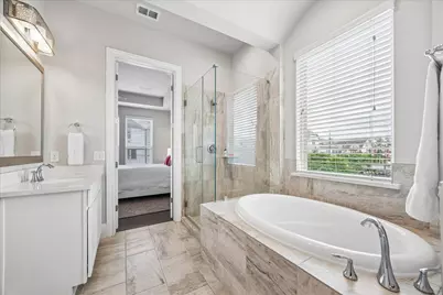 1702 Oak Leaf Pass Drive, Houston, TX 77055 - Photo 13