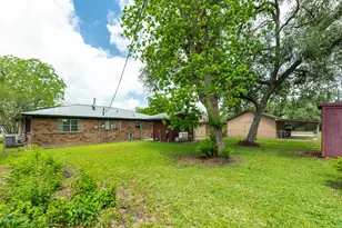108 Avenue E, Brazoria, TX 77422 - Photo 21